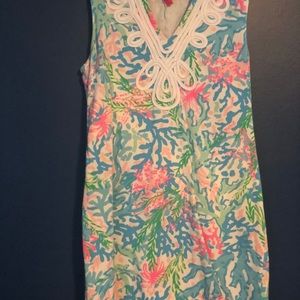 Lilly Pulitzer shift dress in cotton. This is a heavier cotton. Size medium